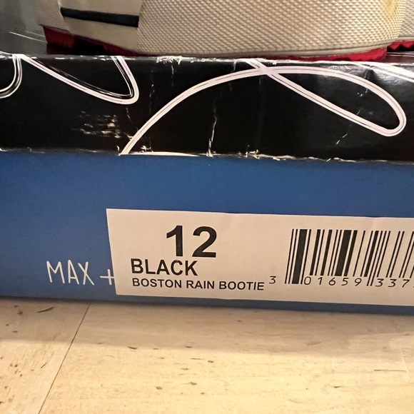 Brand New in Box Max & Nate Rain Boots - Picture 2 of 3